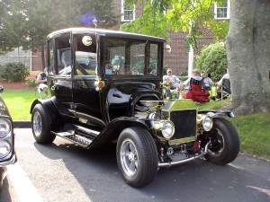 Ribby's 1915 Ford Center-Door Model T.